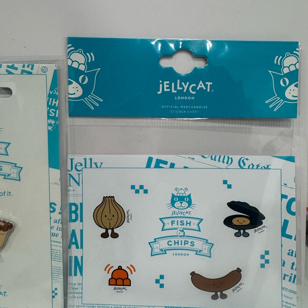 Jellycat Fish & Chips Pie Pin + Sticker Collection - Picture 4 of 4